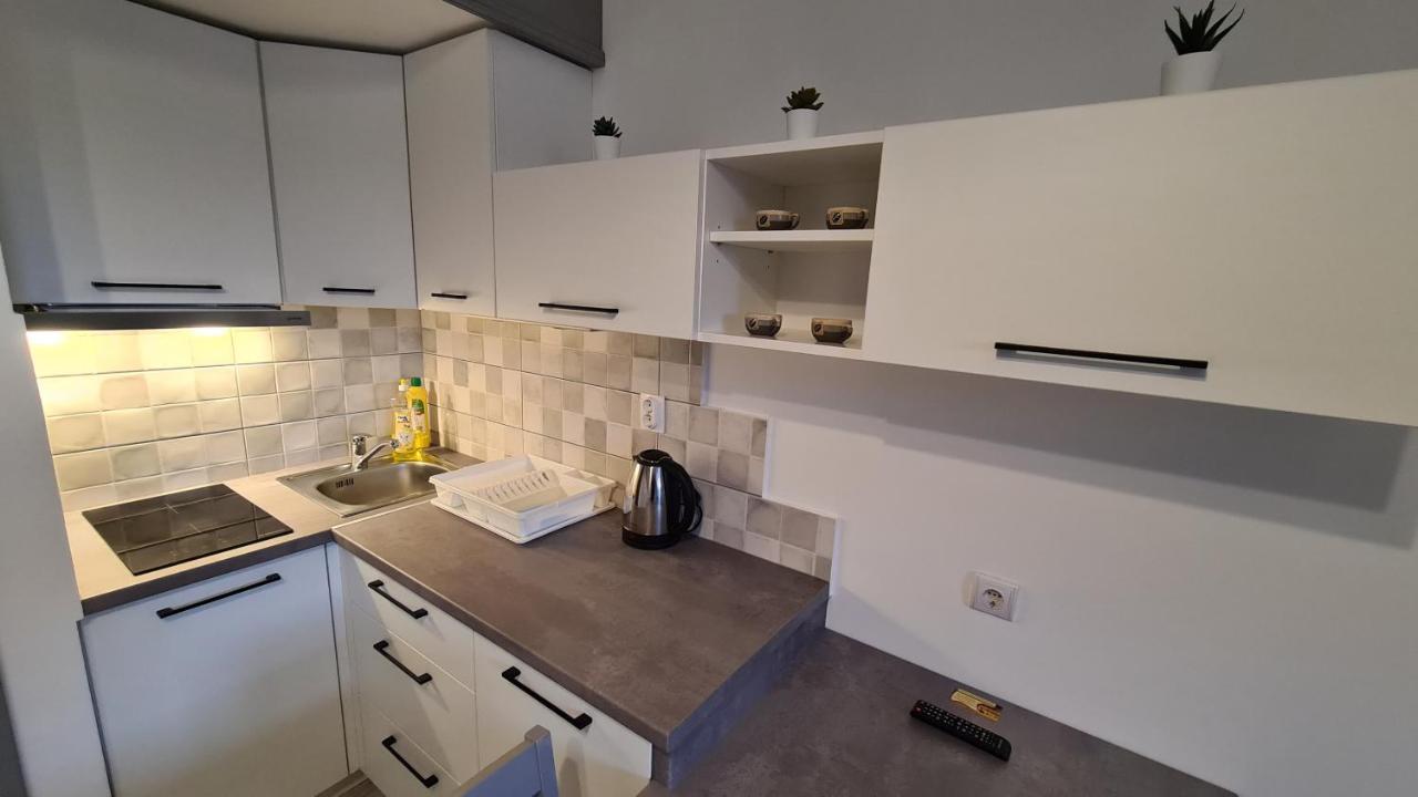 Gyulai-Fuerdo-Apartman Ii. Exteriör bild