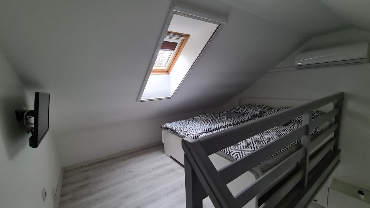 Gyulai-Fuerdo-Apartman Ii. Exteriör bild