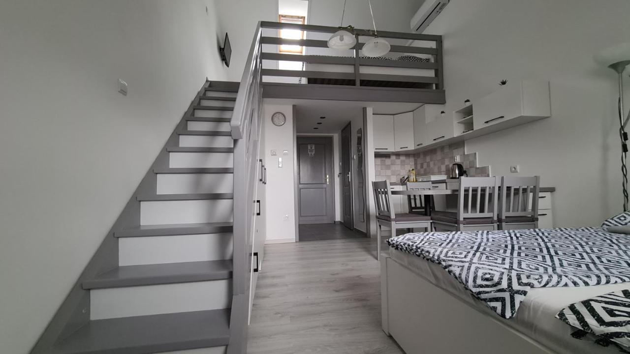 Gyulai-Fuerdo-Apartman Ii. Exteriör bild