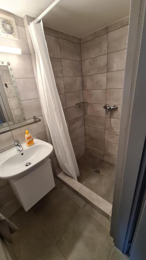 Gyulai-Fuerdo-Apartman Ii. Exteriör bild