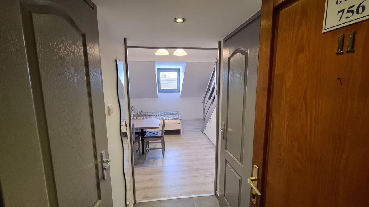 Gyulai-Fuerdo-Apartman Ii. Exteriör bild