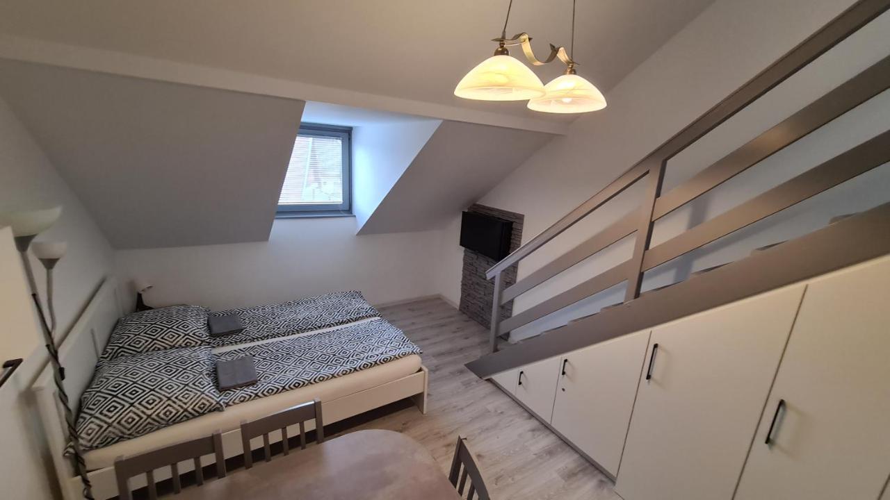 Gyulai-Fuerdo-Apartman Ii. Exteriör bild