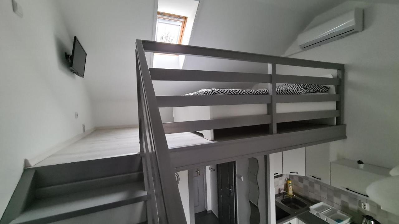 Gyulai-Fuerdo-Apartman Ii. Exteriör bild