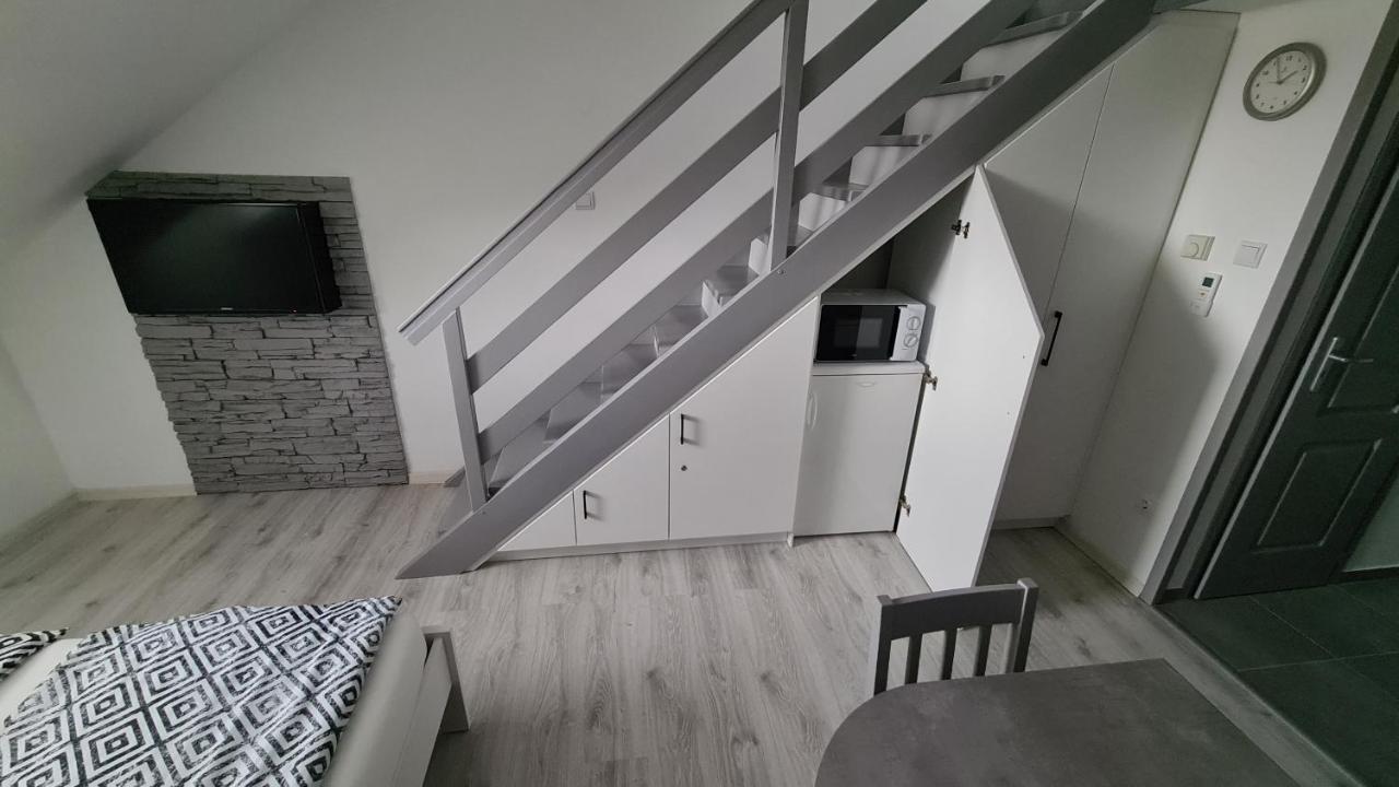 Gyulai-Fuerdo-Apartman Ii. Exteriör bild