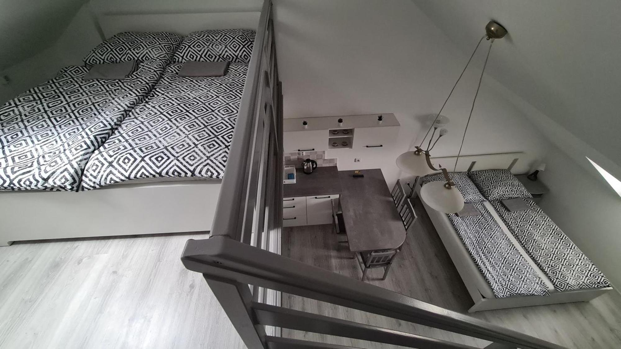 Gyulai-Fuerdo-Apartman Ii. Exteriör bild